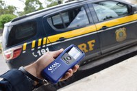 Motorista embriagado se envolve em acidente e acaba preso pela PRF no extremo sul baiano