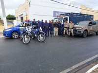 PRF, Guarda Municipal e 21º CIPM de Cipó realizam operação para recolher animais soltos na BR 110