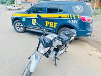 PRF recupera motocicleta roubada em fiscalização na BR 101 em Gandu (BA)