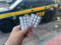 Dirigindo de forma perigosa na rodovia, caminhoneiro é autuado pelo porte de rebites na BR 101