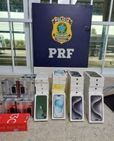 Em Vitória da Conquista (BA), PRF apreende celulares e cigarros eletrônicos transportados em  ônibus