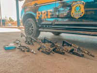 PRF apreende arsenal em veículo durante fiscalização em Barreiras (BA)