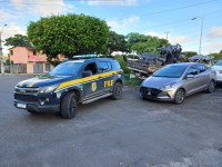 HB20 com B.O registrado no Espírito Santo é recuperado pela PRF em Simões Filho (BA)