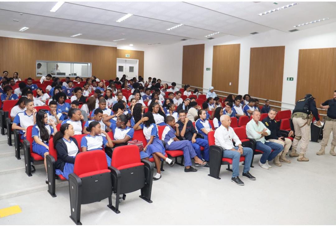 COLÉGIO CEAR - MAIO AMARELO