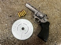 Motorista é preso por porte ilegal de arma após ultrapassagem perigosa na BR-101