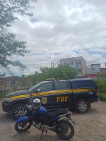 PRF flagra motocicleta com sinais de identificação adulterados na BR-101, em Cruz das Almas (BA)