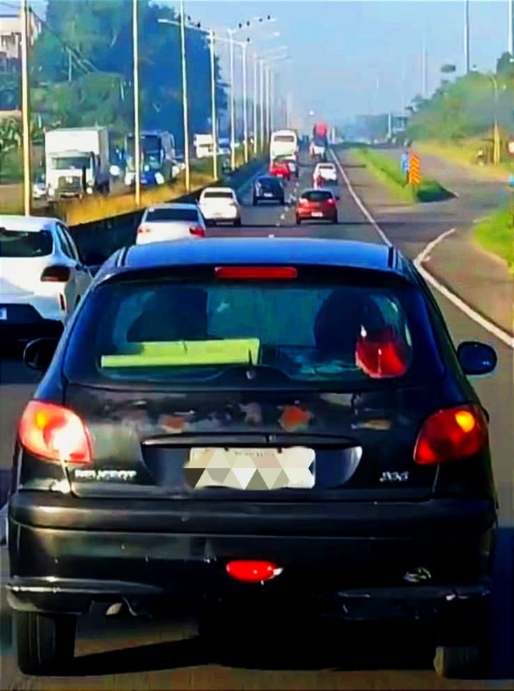 CARRO ADULTERADO - BR 324