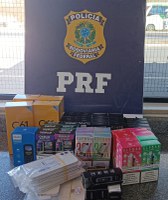 PRF apreende cigarros eletrônicos e aparelhos celulares em ônibus na BR-116, em Jequié (BA)