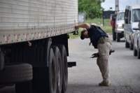 PRF reforça fiscalização de sistemas de freios em veículos de carga nas rodovias federais da Bahia