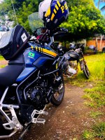 Homem vai para delegacia após PRF identificar adulterações em moto