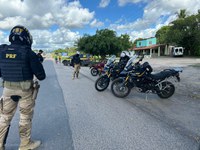 PRF na Bahia reforça fiscalização com motopoliciamento durante os festejos juninos
