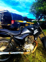 Sem capacete, alcoolizado e com motocicleta roubada, condutor acaba preso em Cruz  das Almas (BA)