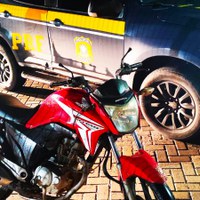 Após acidente, moto roubada em 2018 é recuperada pela PRF em Conceição do Jacuípe (BA)
