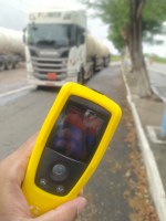Motorista de carreta é flagrado embriagado durante fiscalização da PRF na BR-242
