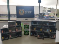 PRF apreende 230 unidades de cigarros eletrônicos em ônibus na BR 116, em Poções (BA)