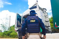 PRF apreende mais de 200 comprimidos de anfetamina durante fiscalização da Lei do Descanso