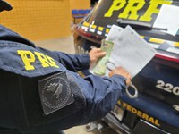 Em Jequié (BA), PRF prende passageiro de ônibus com mandado de prisão por roubo