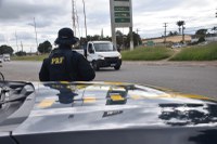 Operação Nacional de Segurança Viária 2025 começa na Bahia com ação de fiscalização na Delegacia da PRF em Feira de Santana (BA)