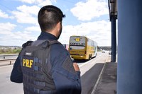 PRF realiza comandos educativos com foco em  transporte coletivo de passageiros na Bahia