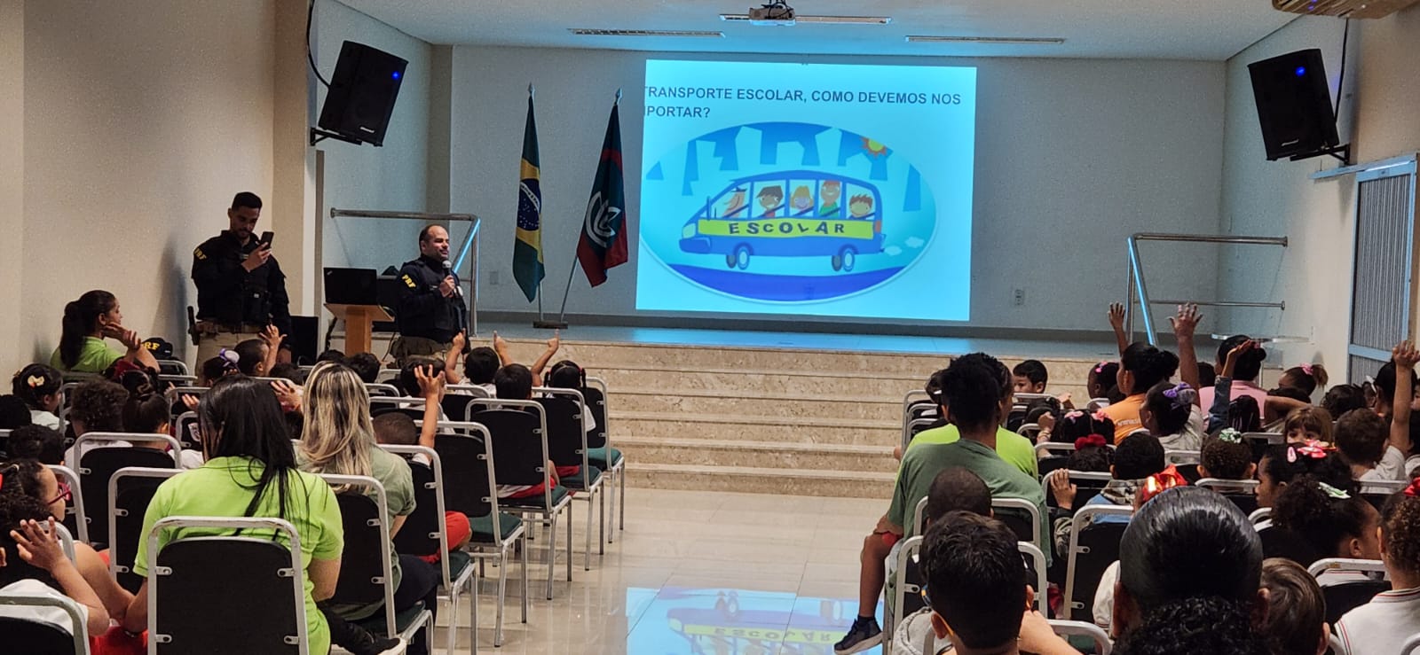 PALESTRA ESCOLA VITÓRIA RÉGIA