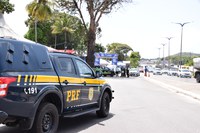 Ônibus multimissão da PRF chega a Lauro de Freitas e PRF promove ações de educação para o trânsito