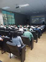 PRF ministra palestras sobre Segurança Viária em empresas da Bahia