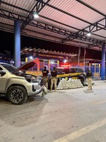 PRF recupera caminhonete roubada e apreende quase 50 kg de maconha em Barreiras (BA)