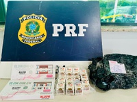 Em Poções (BA), PRF apreende substâncias de uso restrito