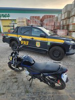 Em Senhor do Bonfim (BA), PRF recupera motocicleta com registro de furto