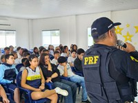 Noções de cidadania e trânsito seguro foram temas de palestras promovidas pela PRF para aluns do Colégio Comercial em Serrinha