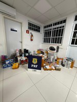 Operação Cão de Faro II: PRF apreende quase 300 smartphones, eletrônicos e perfumes importados em ônibus na BR-116