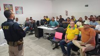 PRF promove palestra voltada ao transporte escolar em Teofilândia