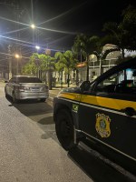 PRF recupera veículo roubado e prende condutor por adulteração e receptação em Governador Mangabeira (BA)
