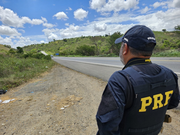 PRF reforça fiscalização nas rodovias da Bahia para o feriado de Corpus Christi