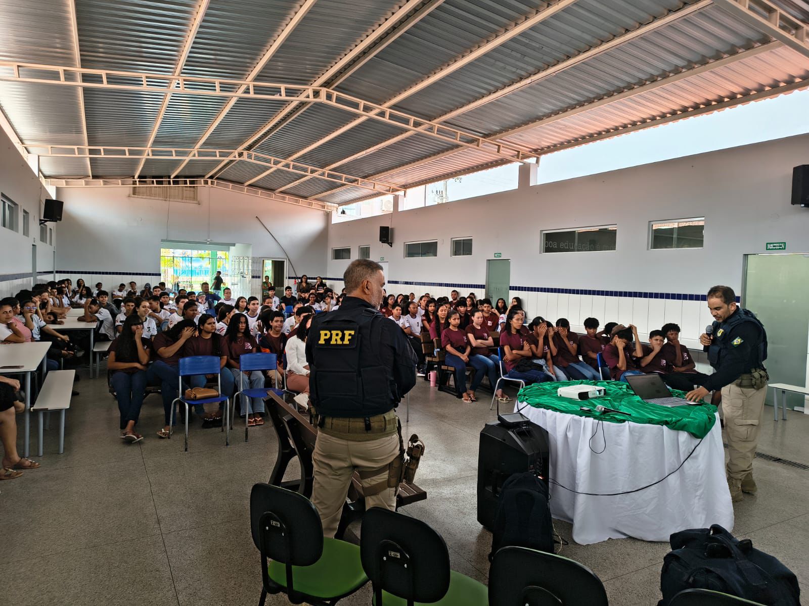PALESTRA ESCOLA