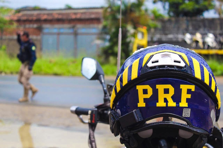 PRF da Bahia conclui treinamento de batedores do Exército Brasileiro