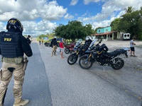 Duas rodas, mais segurança: PRF intensifica fiscalização de motocicletas no norte da Bahia