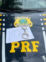 Na BR-101, PRF prende homem com mandado de prisão em aberto
