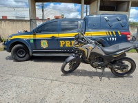 PRF apreende motocicleta com sinais de adulteração na BR-101 em Itabuna (BA)
