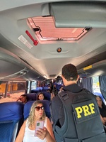 Respeito na estrada: PRF promove ações educativas contra o racismo no extremo sul da Bahia