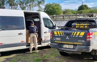 PRF na Bahia apreende mais de 700 kg de explosivos sem nota fiscal na BR 101