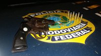 PRF apreende arma e munições em Eunápolis (BA)