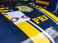 Em intervalo de apenas uma hora, dois foragidos da Justiça são presos pela PRF nas rodovias baianas