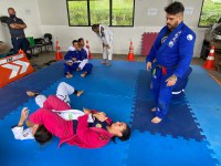 Em Salvador (BA), PRF em parceria com o Sindicato (SINPRF/BA) oferecem aulas de jiu-jitsu para os servidores