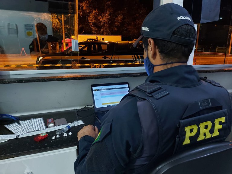 Em cinco ocorrências distintas, PRF apreende quase 300 comprimidos de “rebite” no Extremo Sul da Bahia