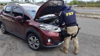Em Milagres (BA), PRF recupera veículo roubado que estava circulando clonado