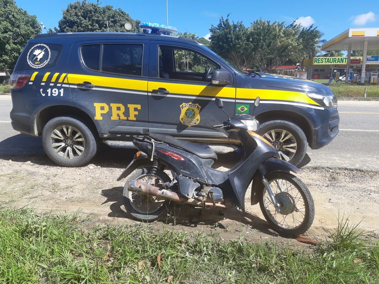 Motoneta adulterada é apreendida pela PRF em Porto Seguro (BA)