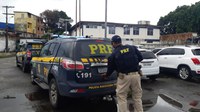PRF prende criminosos e frustra assalto a coletivo de passageiros na Grande Salvador; veja vídeo