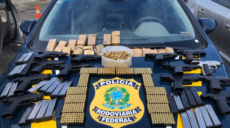 Balanço registra aumento de quase 300% de pistolas apreendidas nas estradas federais da Bahia em 2020