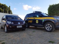 Mulher é presa pela PRF na Bahia ao ser flagrada conduzindo veículo roubado em São Paulo (SP)